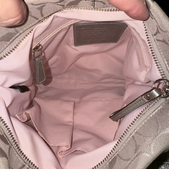 Coach 2 way silver bag - Picture 8 of 8